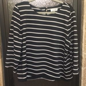 Women’s never worn top black and white stripes